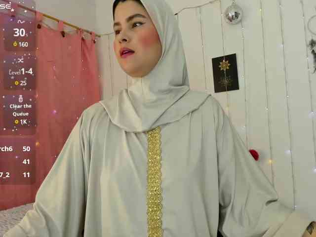 AishaAmin webcam