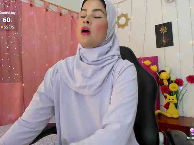 AishaAmin webcam