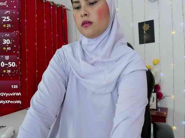 AishaAmin webcam