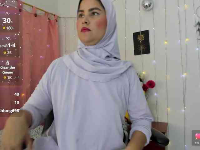 AishaAmin webcam