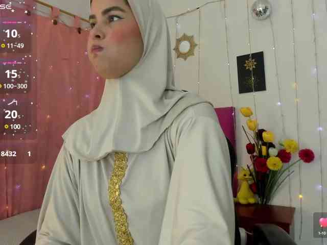 AishaAmin webcam