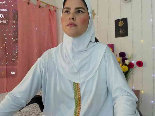 AishaAmin webcam