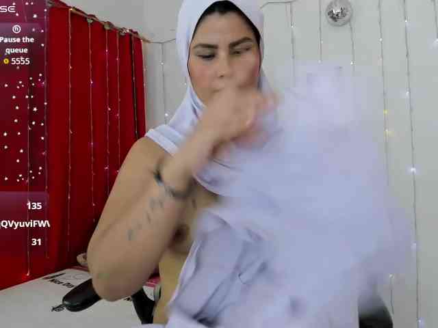 AishaAmin webcam