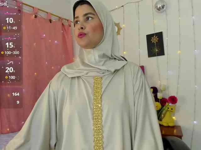 AishaAmin webcam