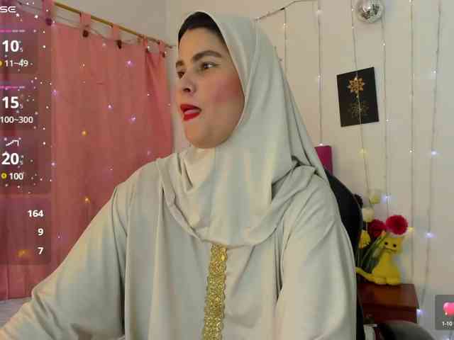 AishaAmin webcam