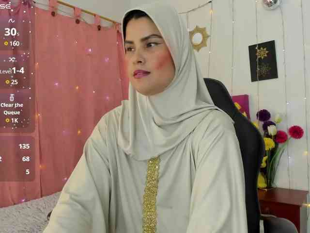 AishaAmin webcam