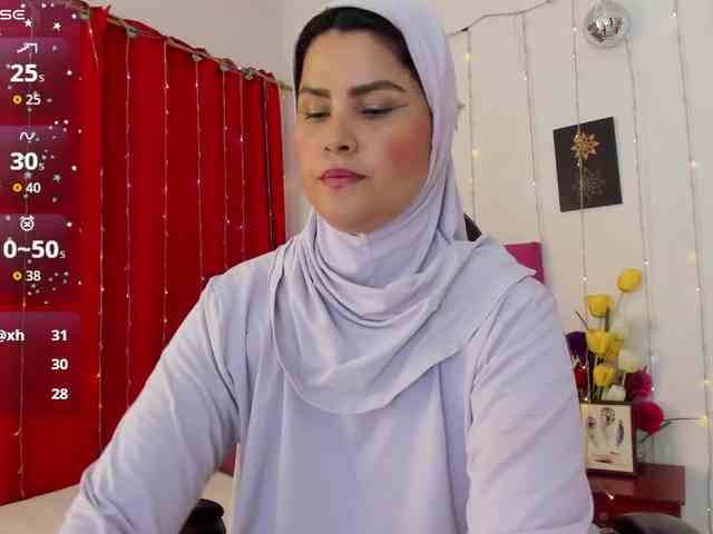 AishaAmin webcam