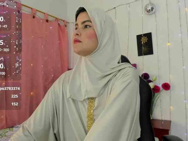 AishaAmin webcam
