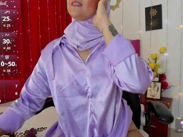 AishaAmin webcam