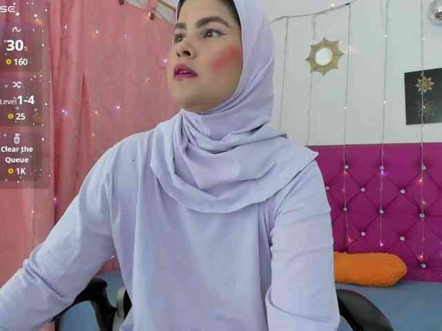 AishaAmin webcam
