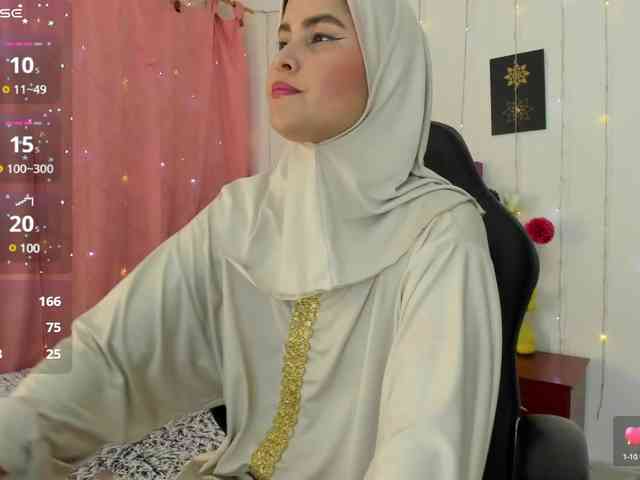 AishaAmin webcam