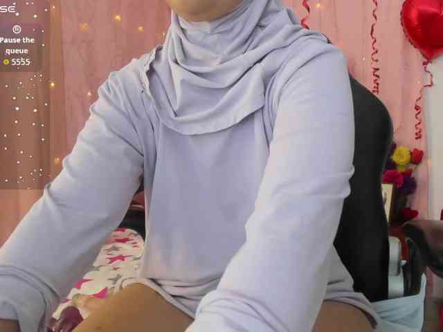 AishaAmin webcam