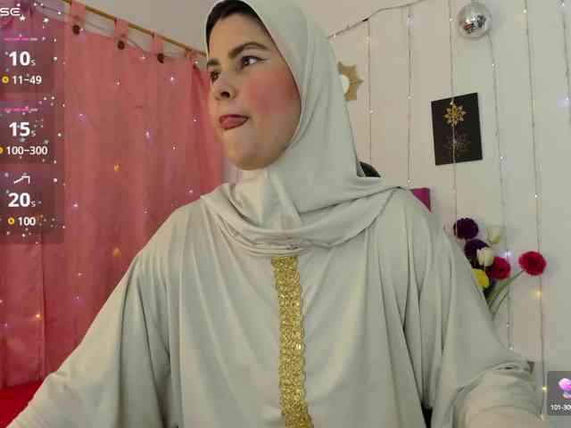 AishaAmin webcam