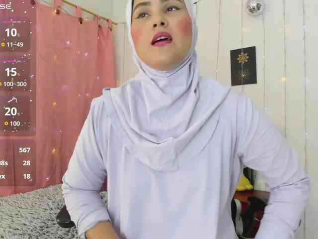 AishaAmin webcam