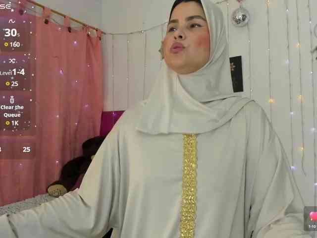 AishaAmin webcam