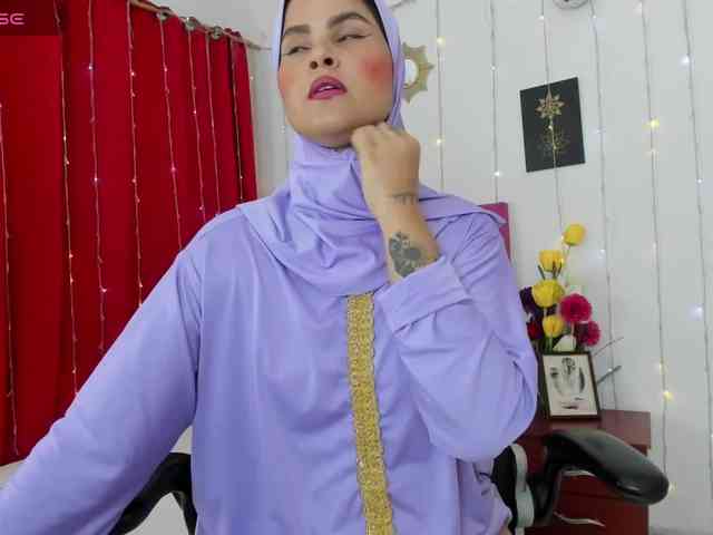 AishaAmin webcam