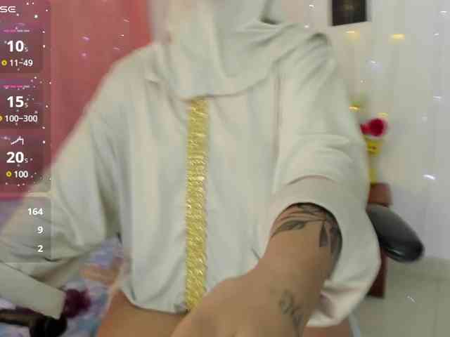 AishaAmin webcam