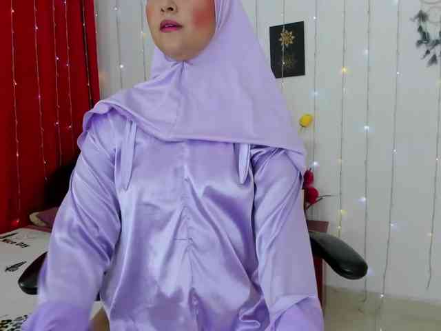 AishaAmin webcam