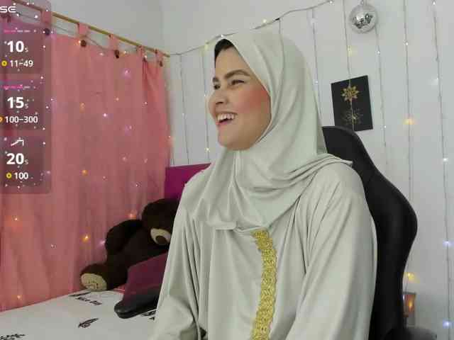 AishaAmin webcam