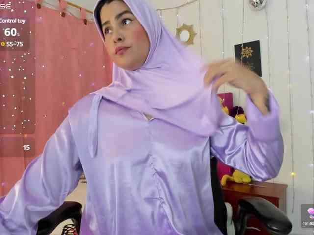 AishaAmin webcam