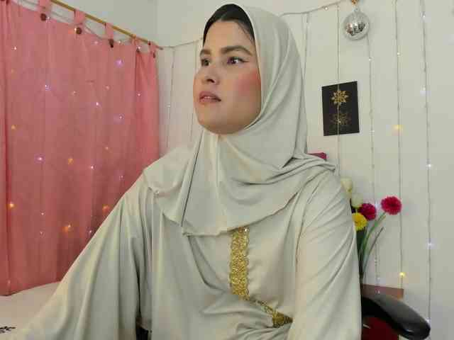 AishaAmin webcam