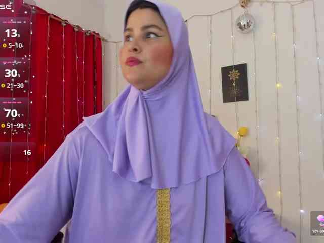 AishaAmin webcam