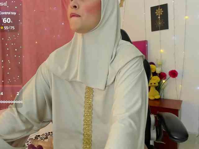 AishaAmin webcam