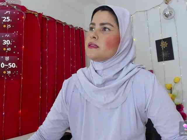 AishaAmin webcam
