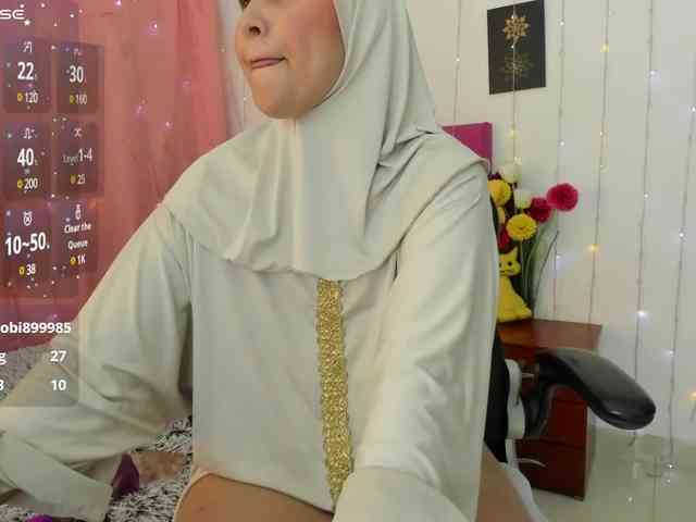 AishaAmin webcam