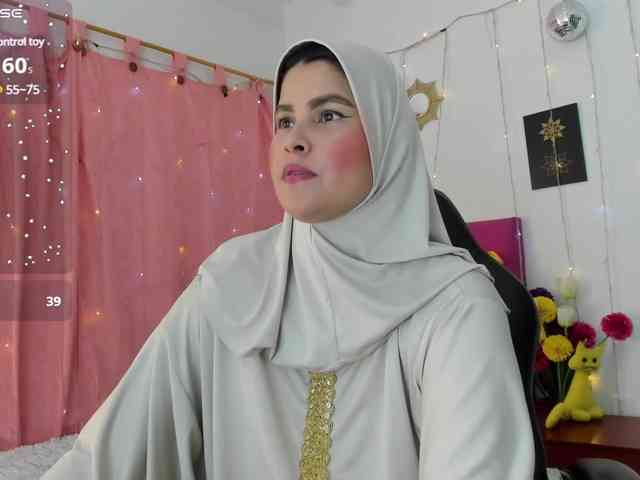 AishaAmin webcam