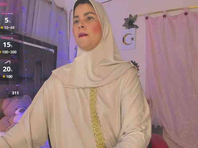 AishaAmin webcam