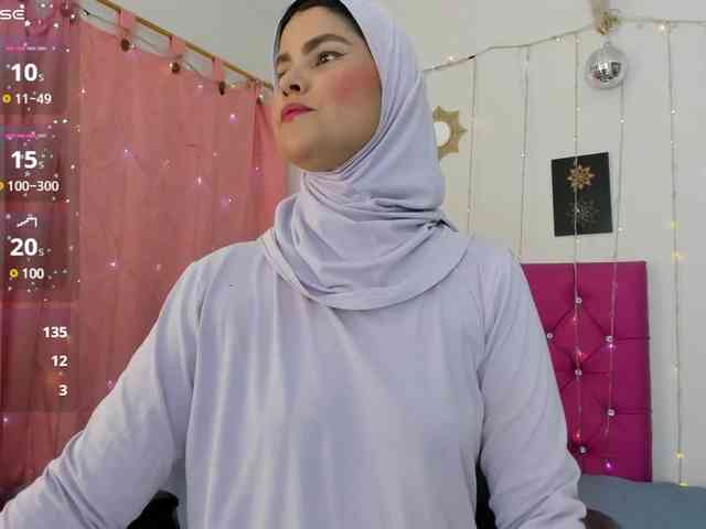 AishaAmin webcam