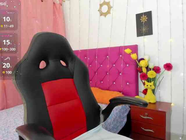 AishaAmin webcam