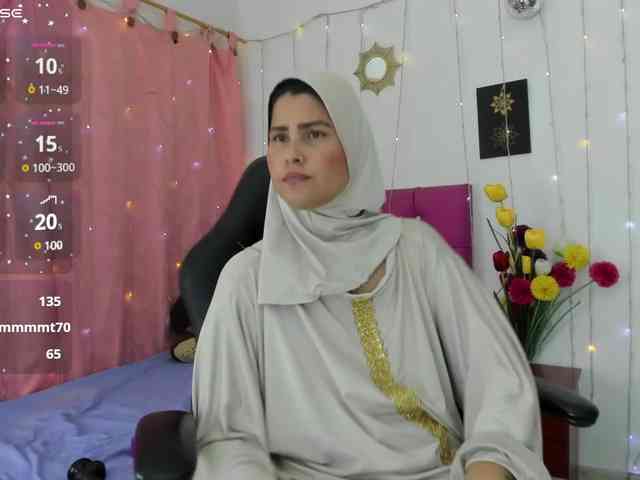 AishaAmin webcam