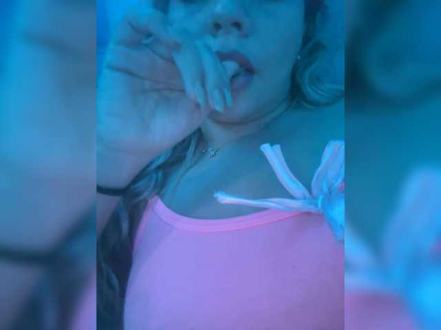 LunaBiely's BongaCams show and profile