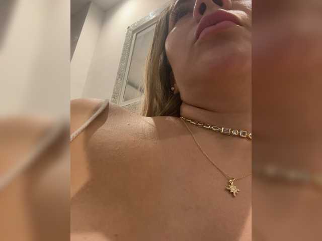 LunaBiely's BongaCams show and profile