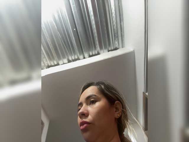 LunaBiely's BongaCams show and profile