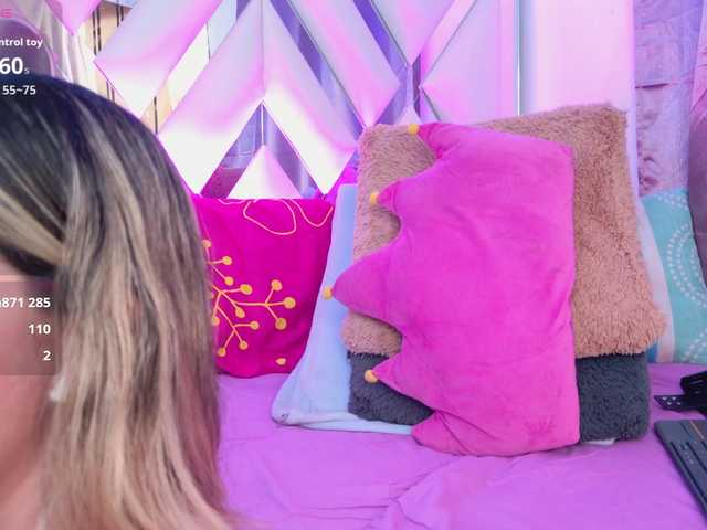 LunaBiely's BongaCams show and profile