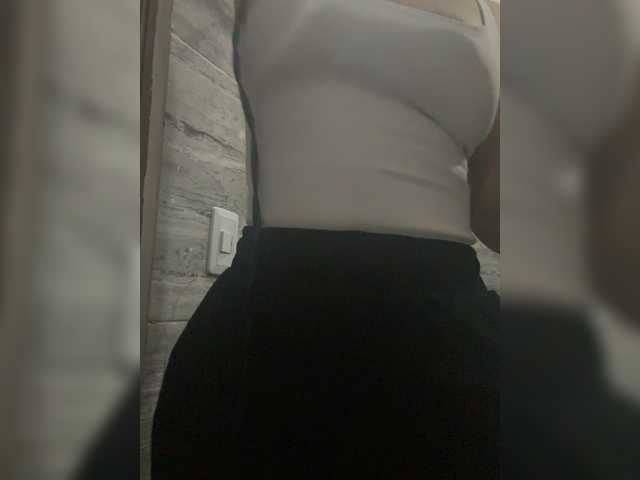 LunaBiely's BongaCams show and profile