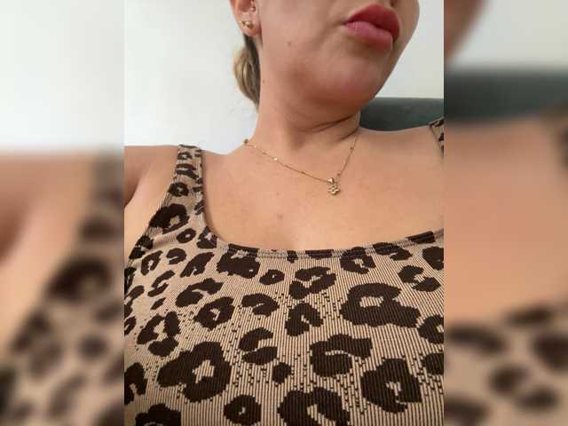 LunaBiely's BongaCams show and profile