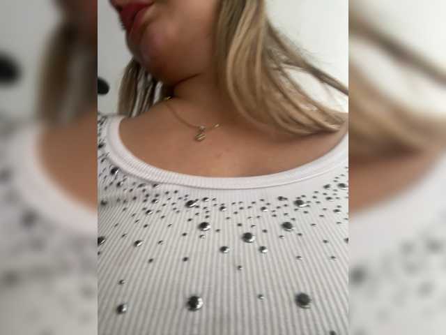 LunaBiely's BongaCams show and profile