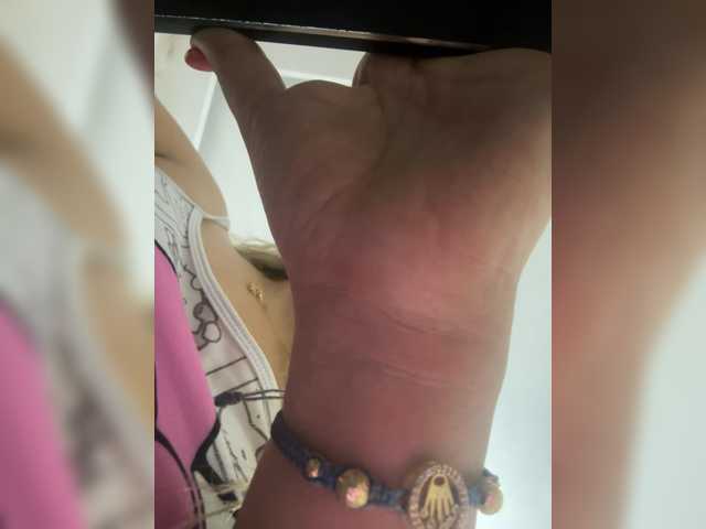 LunaBiely's BongaCams show and profile