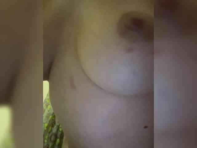 live sexcam PornoHuk