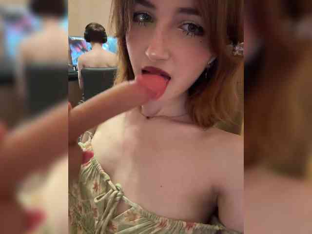 PornoHuk webcam