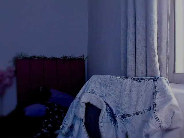 LauraR's BongaCams show and profile