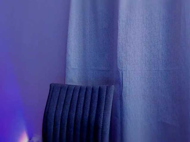 LauraR's BongaCams show and profile