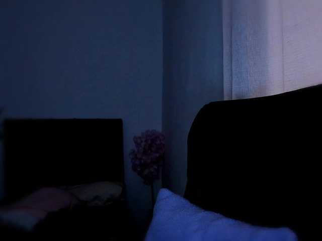 LauraR's BongaCams show and profile