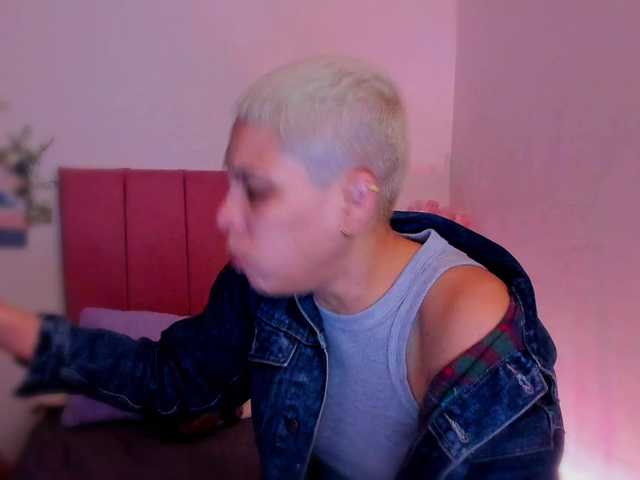 LauraR from BongaCams is Freechat