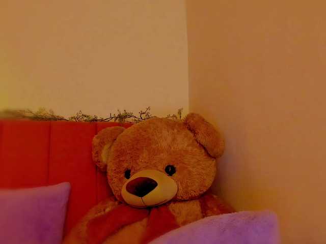 LauraR's BongaCams show and profile