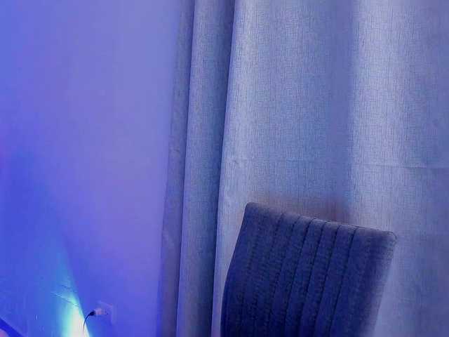 LauraR's BongaCams show and profile